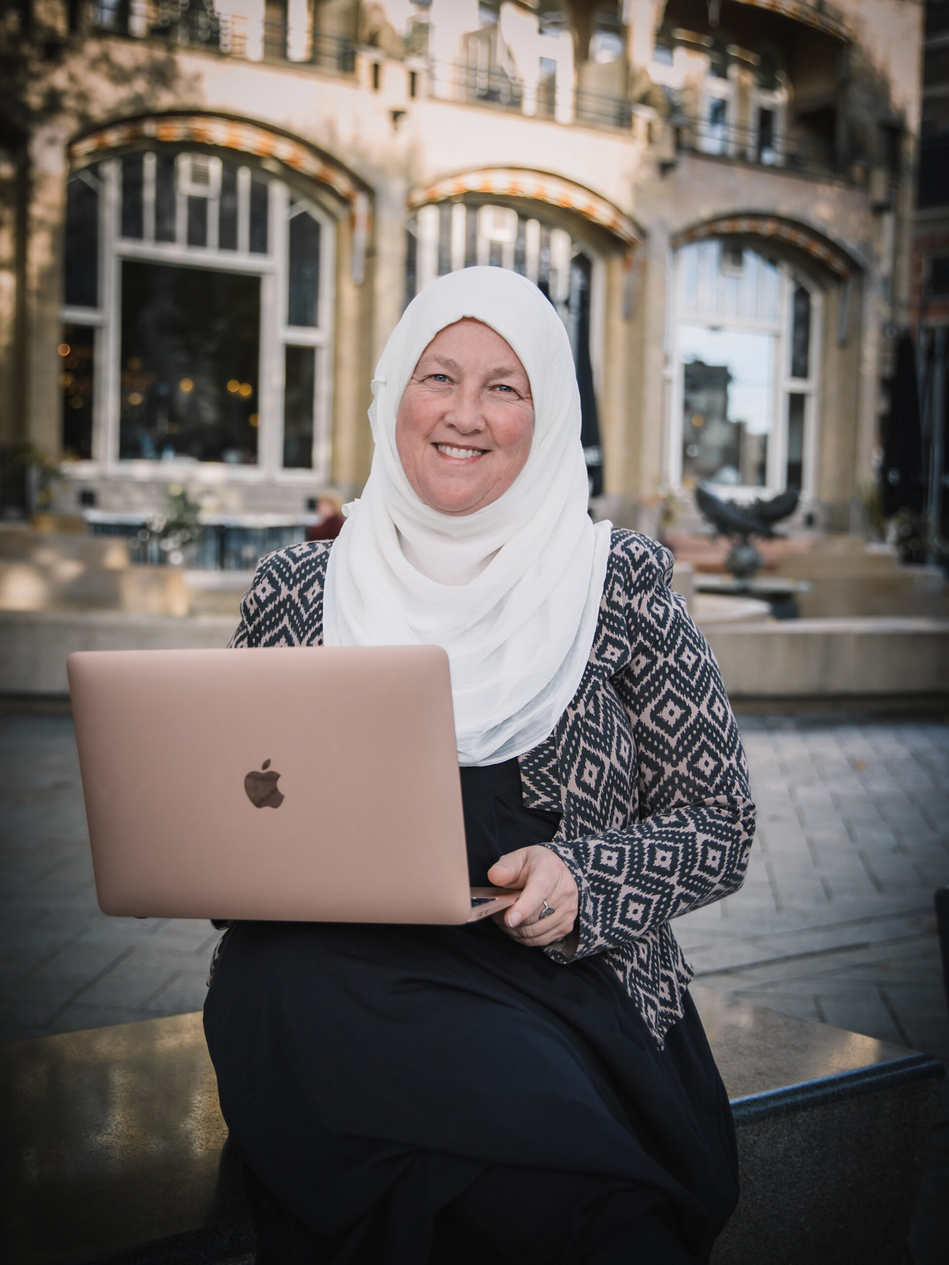 Irene Schippers met laptop WEB